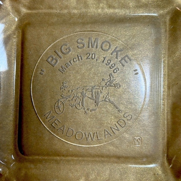 Source Unknown Other - Vintage Meadowlands Racetrack Ashtray